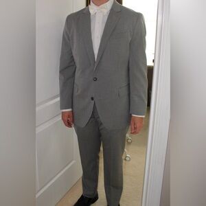 JF J.Ferrar Classic Gray Suit